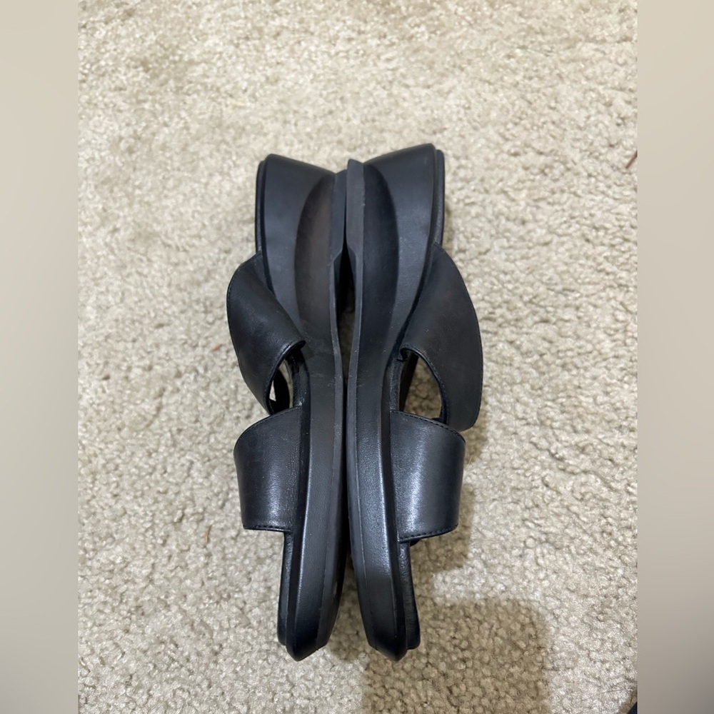 Clarks Black Leather Sandals 8 - Picture 2 of 6